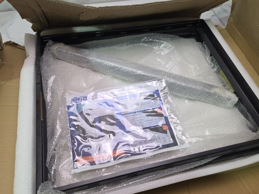 Tripp Lite SmartRack SRWO8U22DP Rack Frame