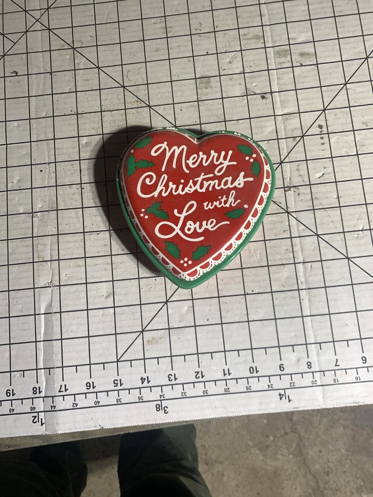 Vintage Heart Shaped Christmas Plastic Candy B336
