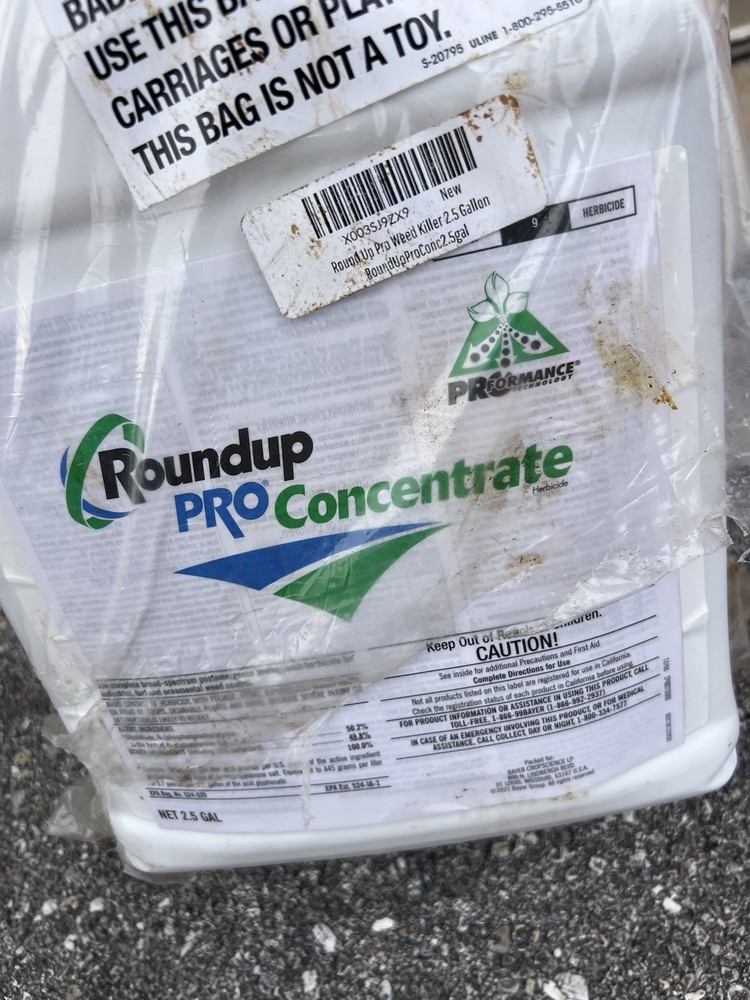 2.5 Gallon Bottle PRO Weed ROUNDUP 🆕 Concentrate