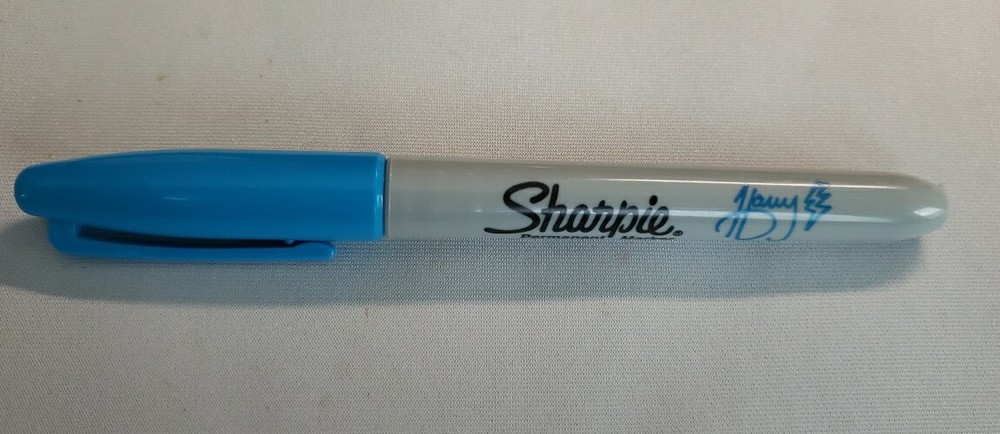 1D One Direction Harry Stiles Sharpie Blue Color FINE POINT Sharpie New Favorite