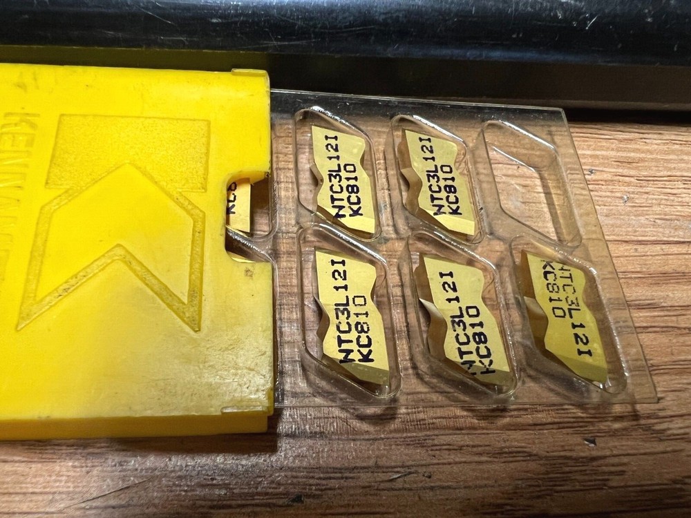KENNAMETAL B-2508 1" x 12" INDEXABLE BORING BAR W/ INSERTS