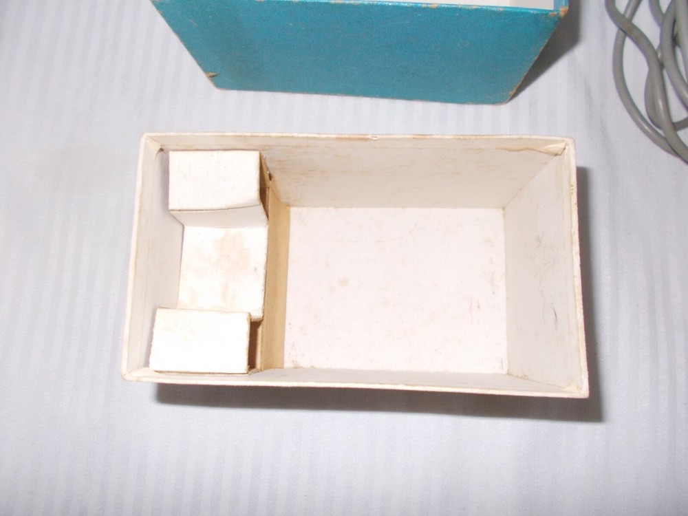 Vintage ARGONNE Dynamic Microphone AR-16 - Nice condition - UNTESTED -