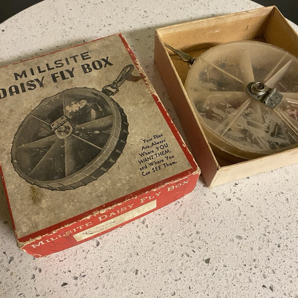 Millsite Daisy Fly Box In Original Box With 25+ Fly