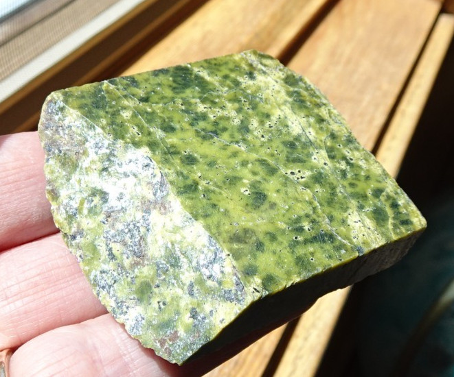 Serpentine - 8 Small Slabs rt132x