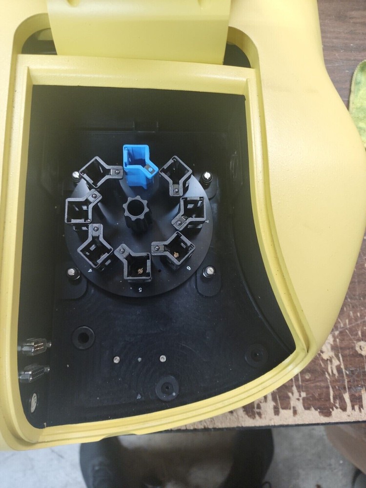 Ultrospec 2100 pro UV/Visible Sectrophotometer