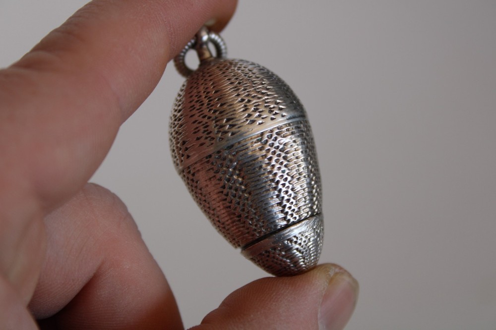 Antique Egg Sterling Silver Chatelaine Thimble Holder & Thimble / Pomander ?
