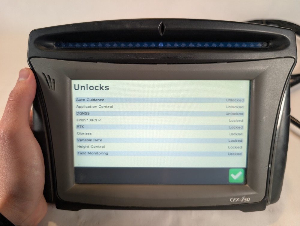 GNSS Trimble Display/receiver CFX 750 Auto Guidance Application control