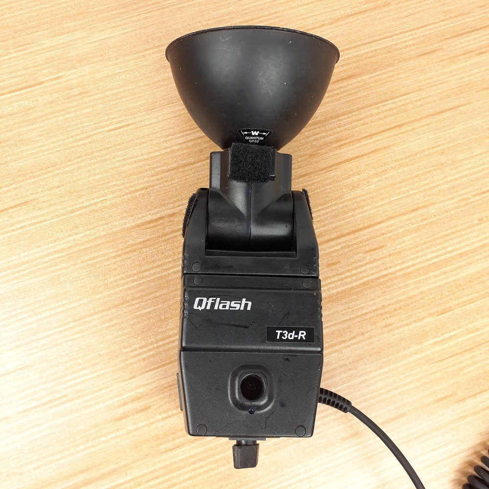 Quantum Instruments Qflash Model T3D-R Flash UNTESTED No Bulb
