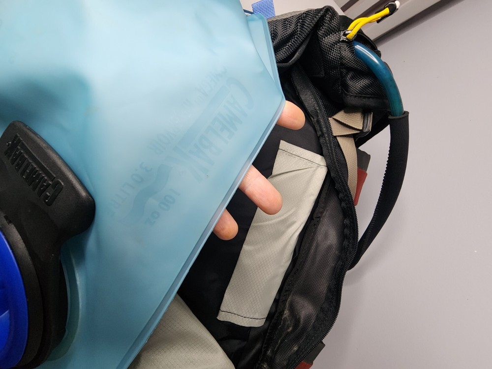 Camelbak Snobound Hydration Backpack 100 Ounce 3 Liter Bladder