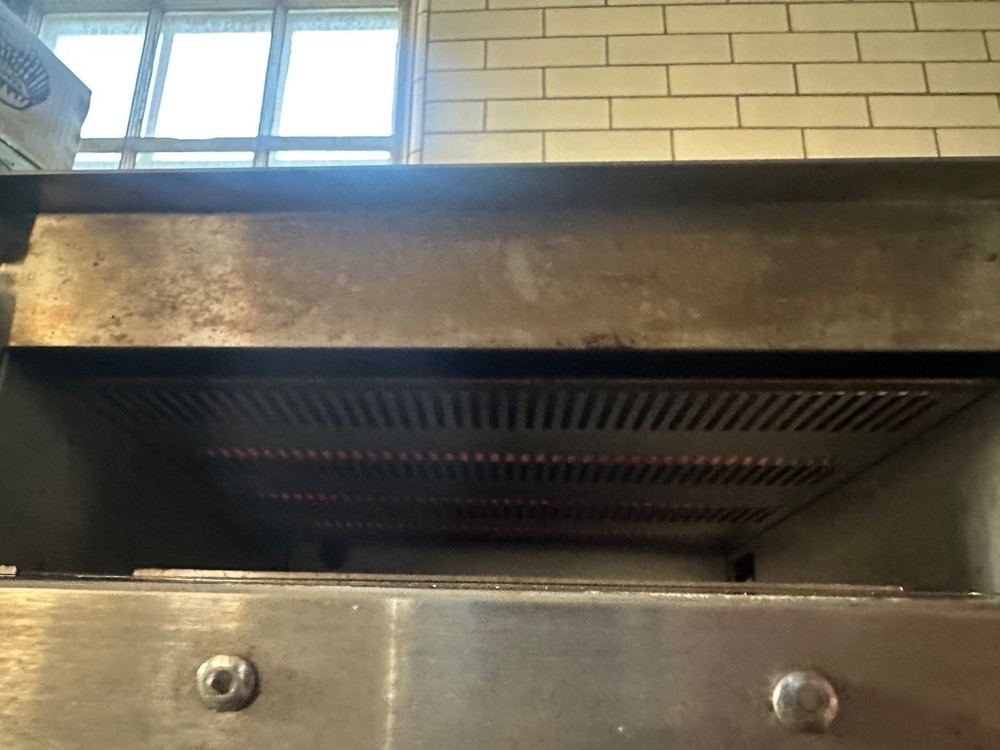 Waring WPO500 Countertop Single Multi-Purpose Deck Oven - 120v