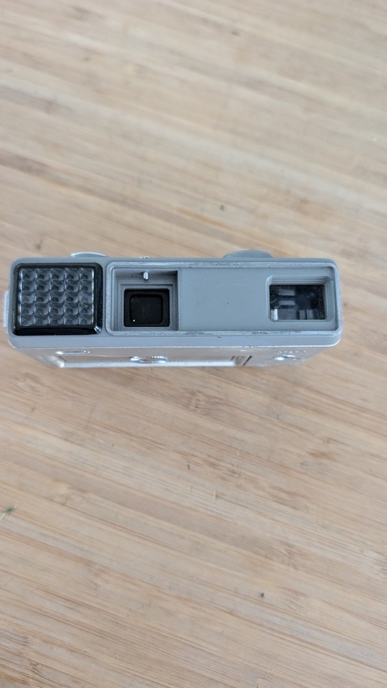 Vintage Minolta 16 E•E Mini Camera Untested