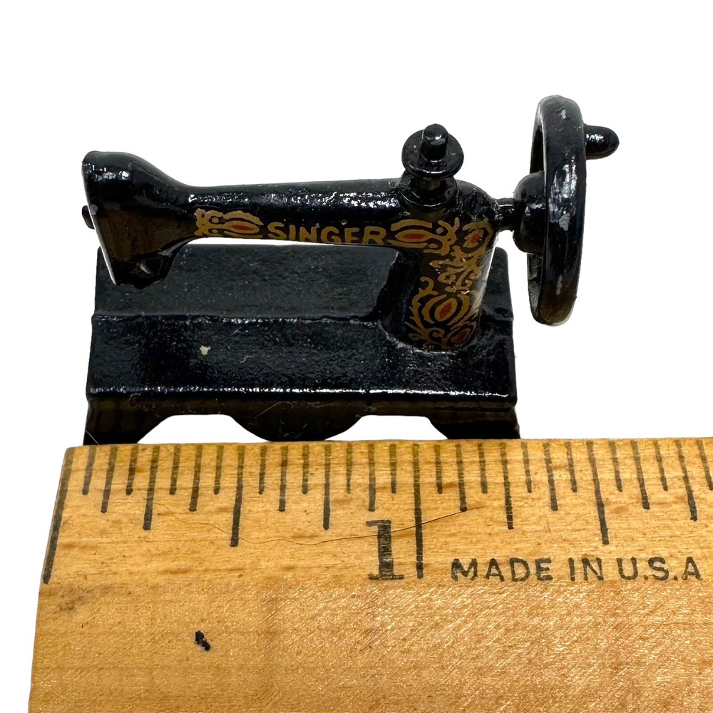 EFCO Miniature SINGER Sewing Machine Black Painted