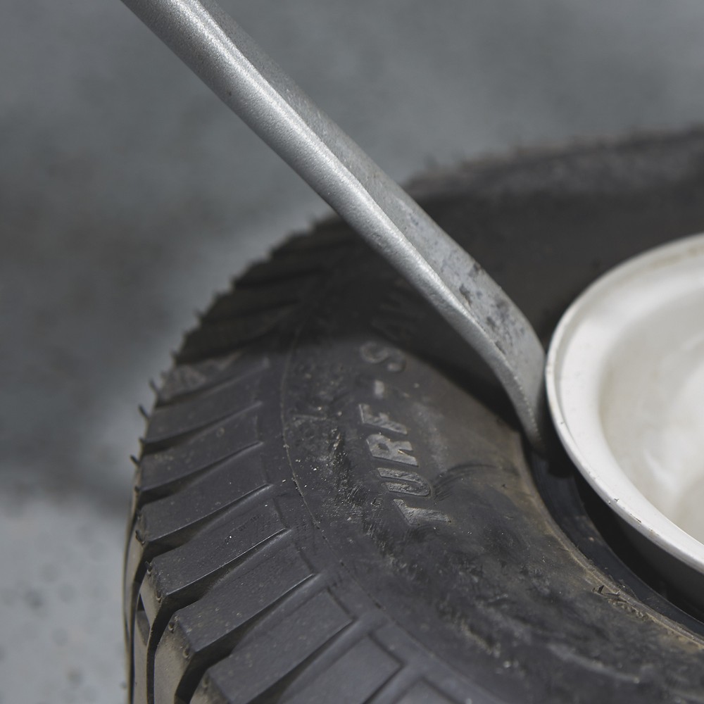 Strongway Curved Tire Spoon, 30in.L