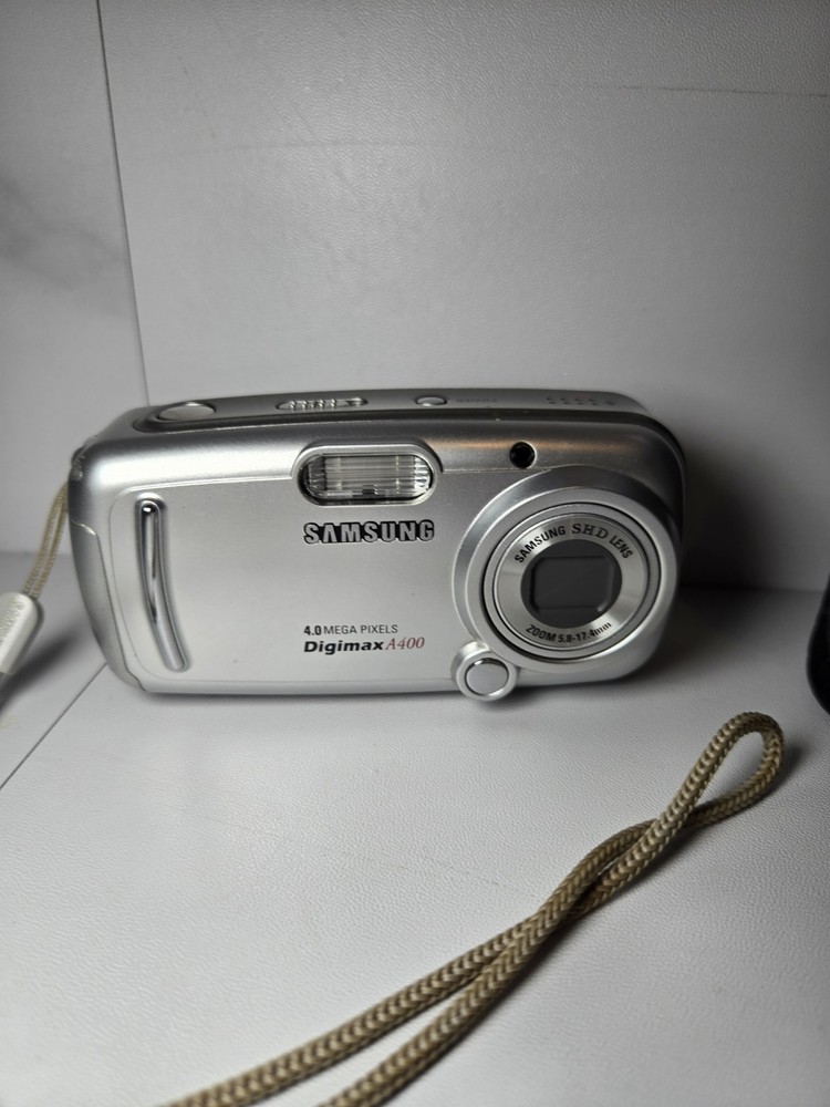 Samsung Digimax A400 Digital Camera Silver With Samsung Case