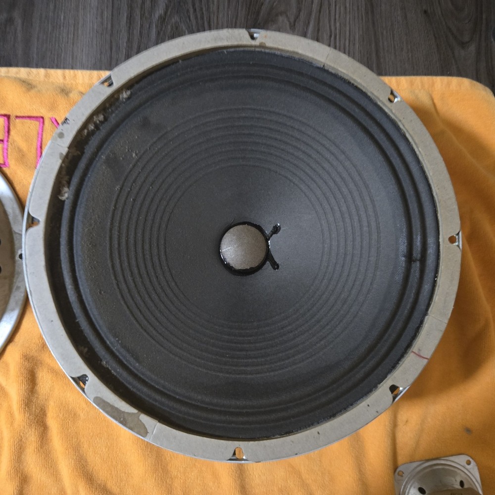 Pilot Model S131 Speaker Set and Control Module. All Working!