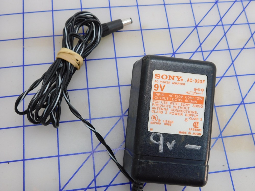 DigiTech Trio Band Creator and Looper, with power supply