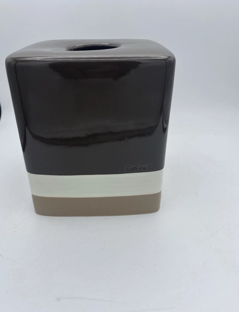 DKNY Bed Bath & Beyond Boutique Ceramic Tissue Box cover Brown & Tan
