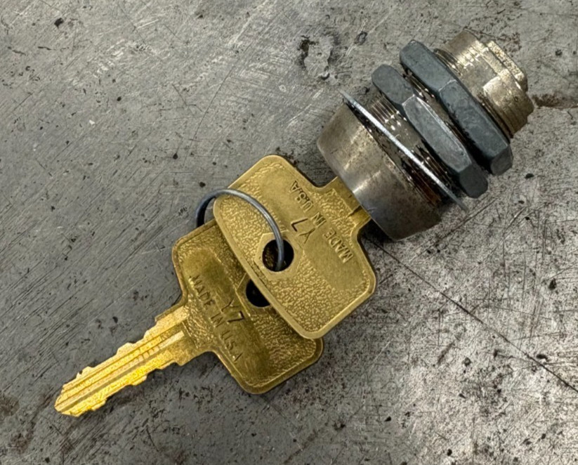 Snap-On Tool Box Cylinder Lock w/ 2 Keys (Y-7 Series/Code)