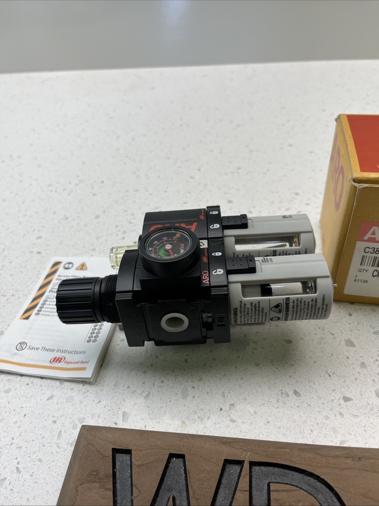 C38121-600 ARO 1/4" NPT Regulator & Lubricator 