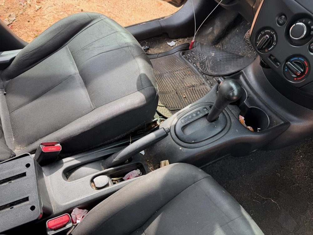VERSA 2016 Keys/Latches/Locks 104956403