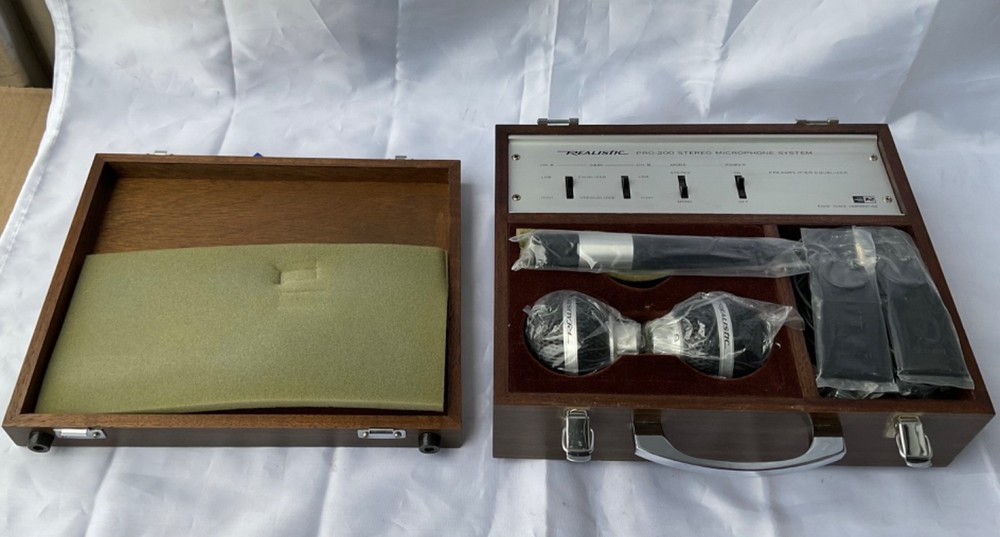 NOS Vintage REALISTIC PRO - 200 MICROPHONE SYSTEM FULLY TESTED