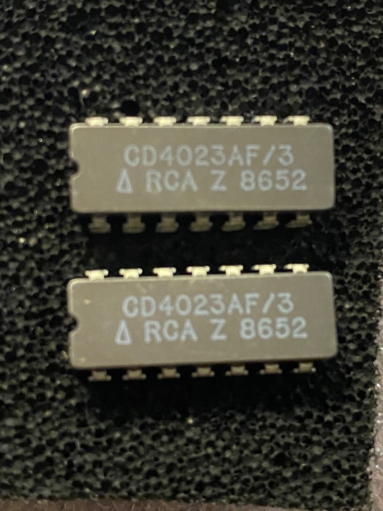 CD4023AF/3 IC CMOS NAND GATE 3-FUNCTION 3-INPUT 14-PIN CDIP (1 PER LOT)