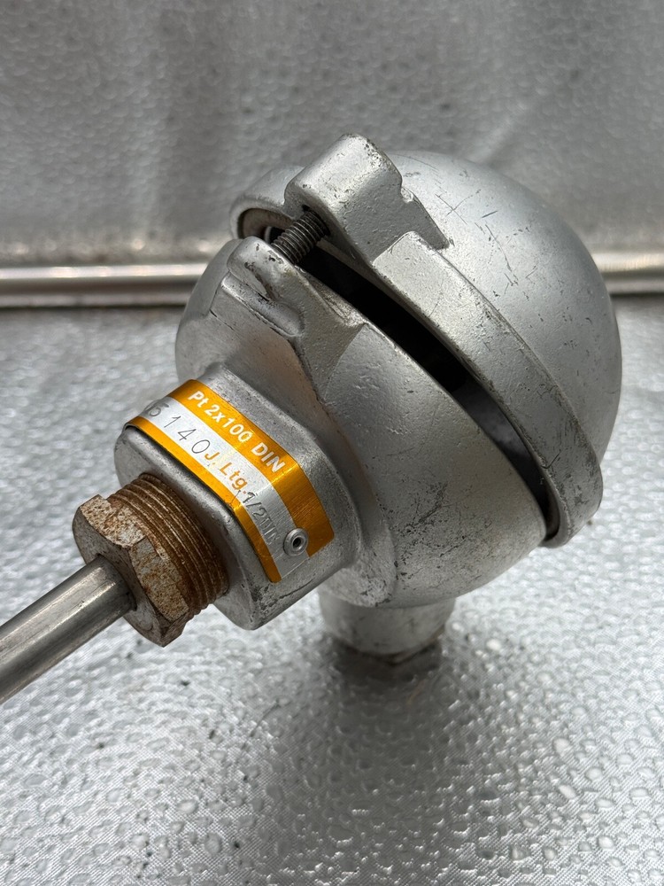 J.LTG Temperature Sensor Pt 2X100 / 06140 / Very Good Condition