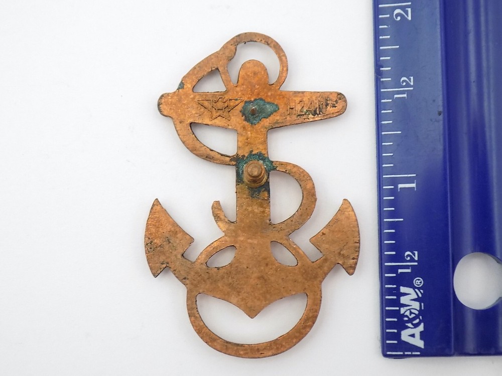 Original US Navy Midshipman Cap Badge H&H