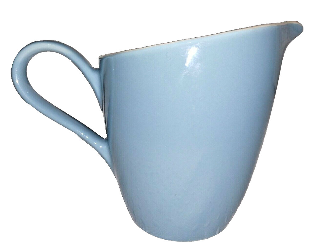 Homer Laughlin Richelieu Pattern Creamer Blue White
