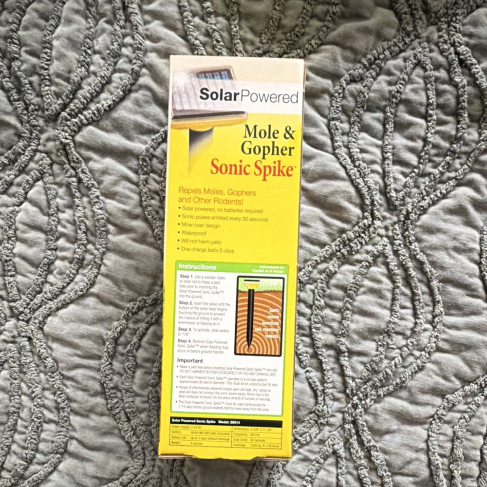 Sweeney's Sonic Spike Solar Powered Mole Gopher Rodent Repeller S9014