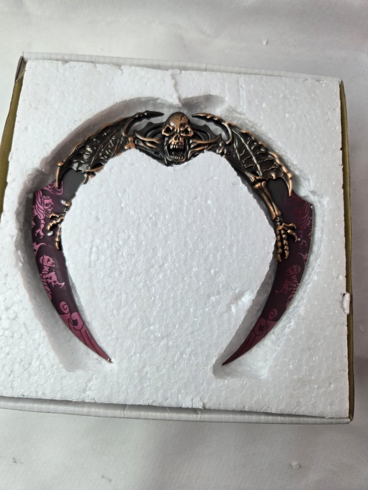 6” Waning Blood Moon Skull Dagger