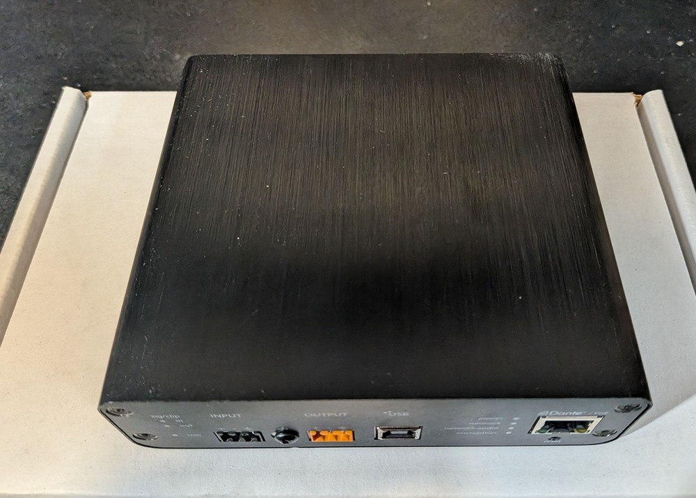 Shure MXA902W-S-USB & ANIUSB-MATRIX Audio Conferencing Kit