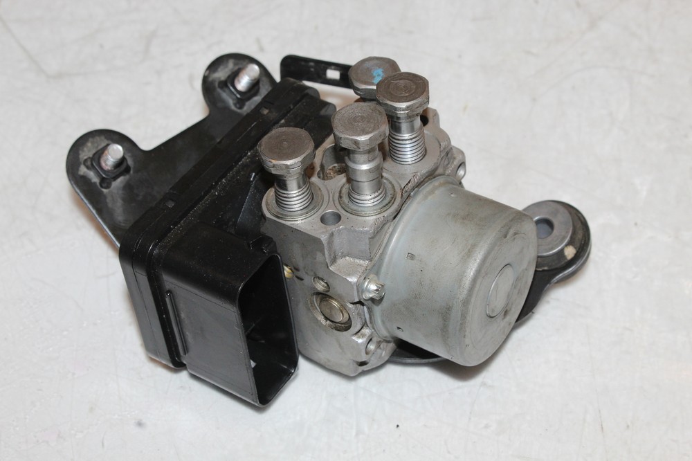 2023 Triumph Trident 660 ABS Pump Unit Module T2022849