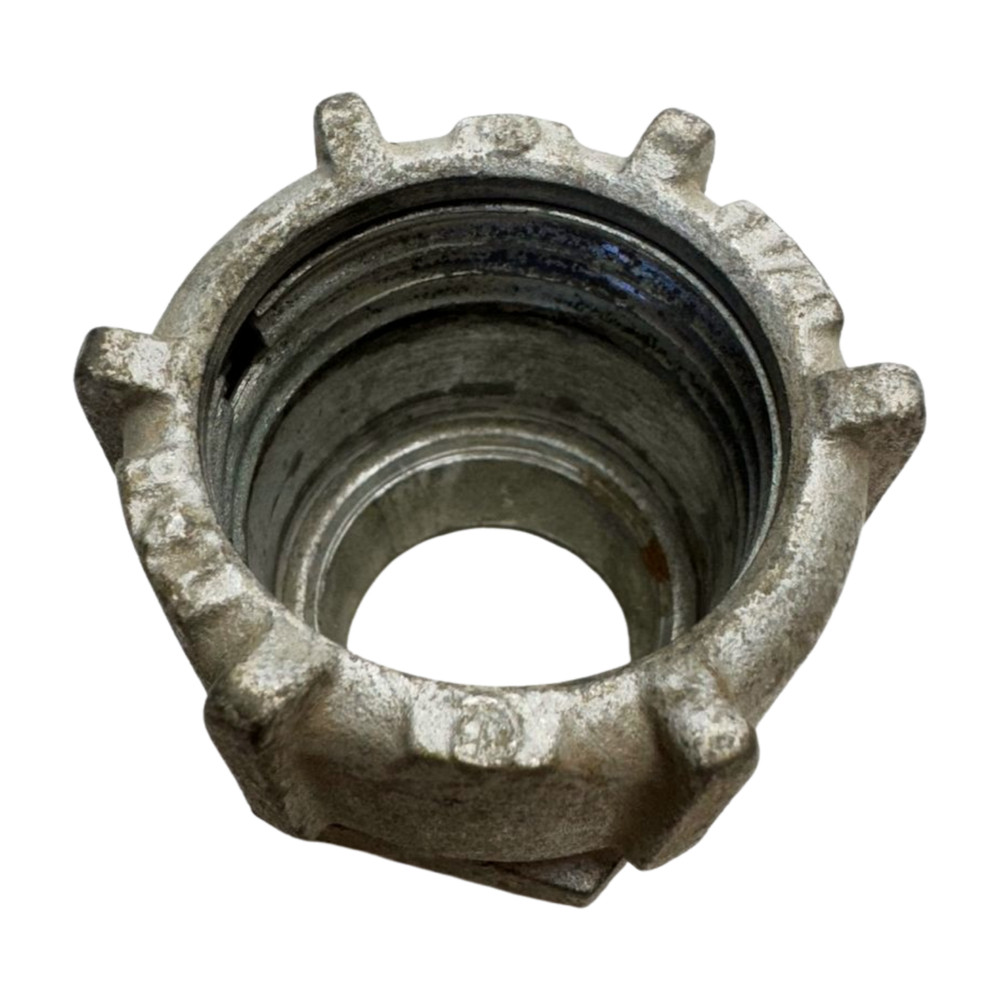 Thomas & Betts 8421 Threadless Compression Connector, 1-1/4" **Free Shipping**