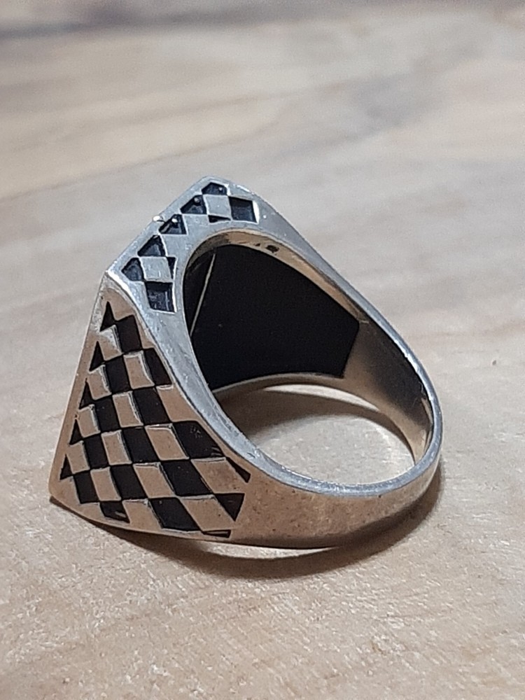 925 MENS SILVER ENGRAVED SOLITAIRE RING