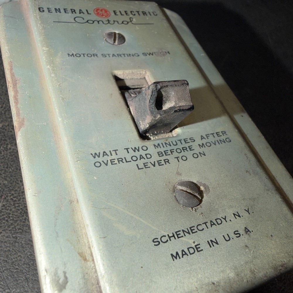 Vintage General Electric Control Motor Starting Switch CR1061H2A1