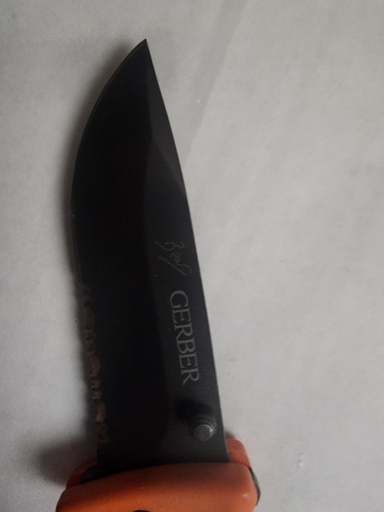 Gerber Bear Grylls Survival Knife Set Folder & Fixed Blade Fire Starter Sheath