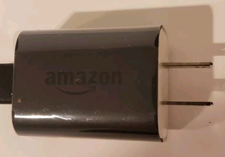 Amazon Echo Dot 2nd Generation Smart Speaker - Black (RS03QR) USB Cable/Adapter