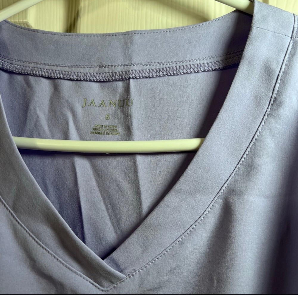 NEW Jaanuu UltraLite Zero Gravity Scrub Set LILAC Small