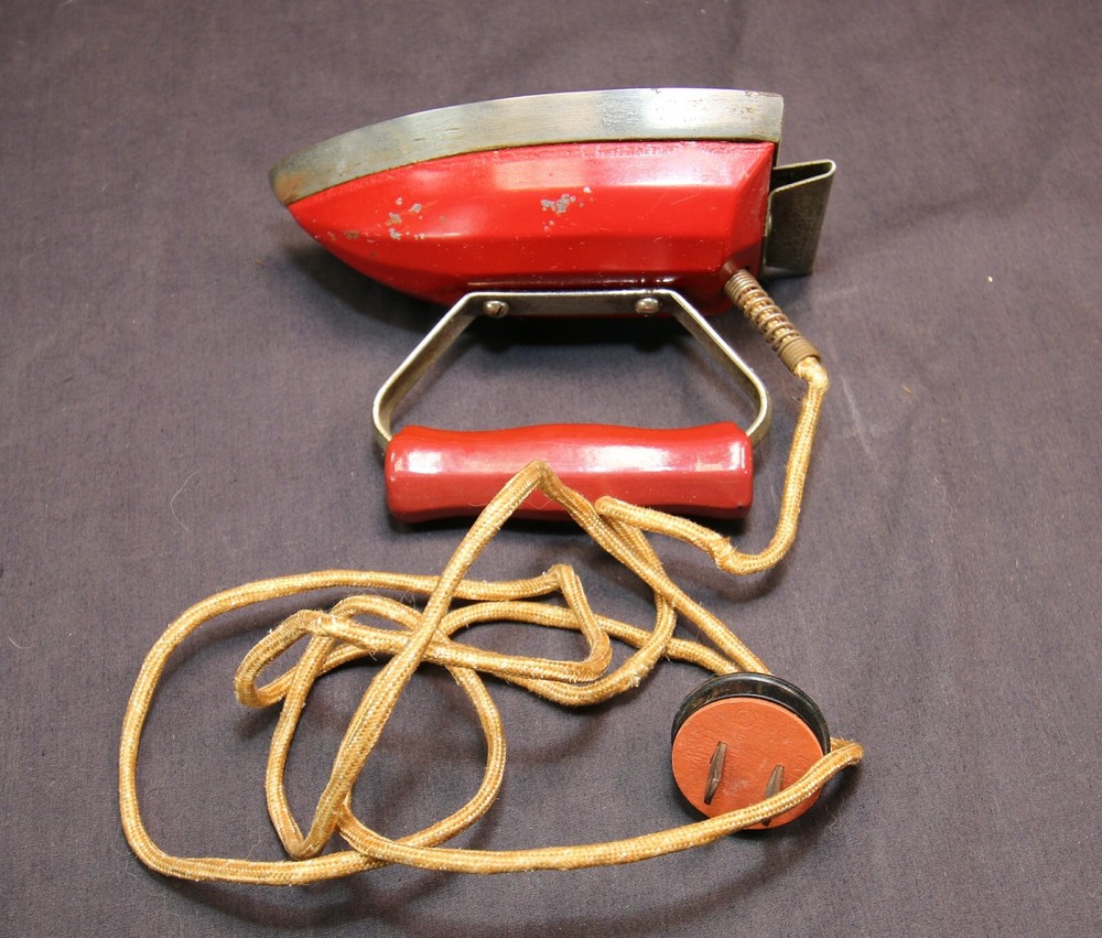 Antique Electric Travel Iron Samson Panelmatic Jr. c1940's Red