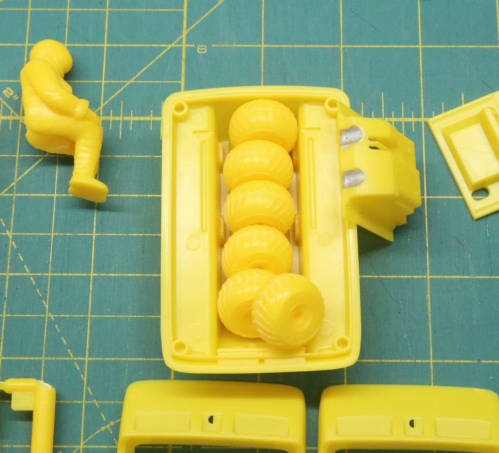 MPC SPACE: 1999 Nuclear Waste Disposal Area 2 Diorama Set - Complete and Started