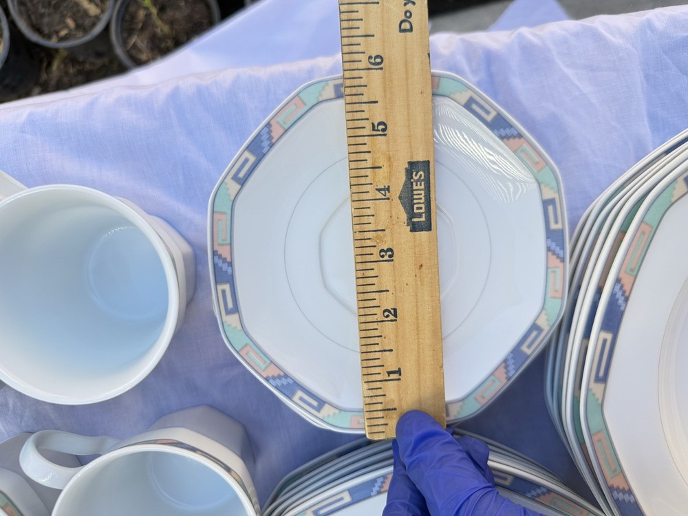 Christopher Stuart Southwest Porcelain Dinnerware Serve 4 (20 pieces )