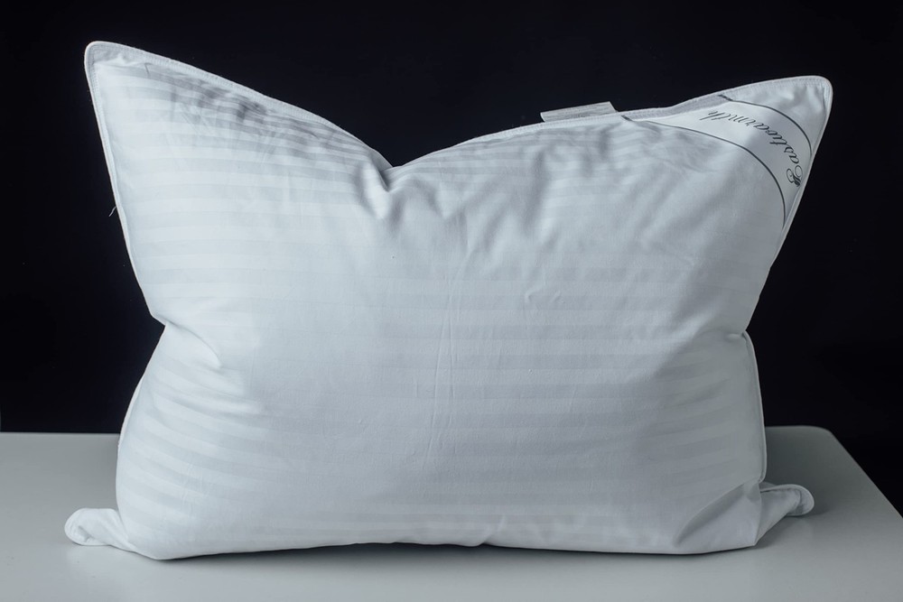 Goose Down Feather Soft Pillows One Pillow 100% Cotton Supportive Bed Pillow ...