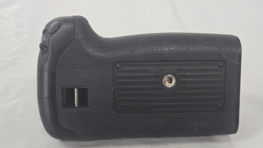 DSTE Battery Grip For Canon EOS 70D 80D Only BG-E14 replacement vg+