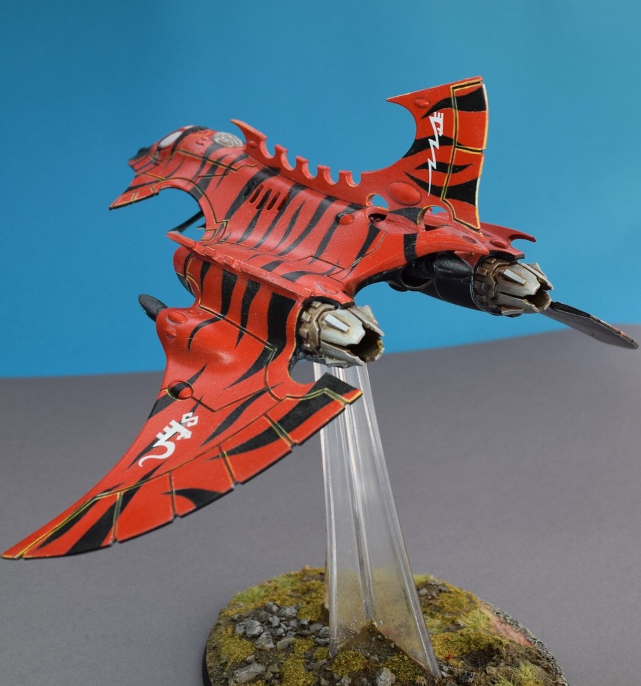 Warhammer 40k Eldar Hemlock Wraithfighter painted.