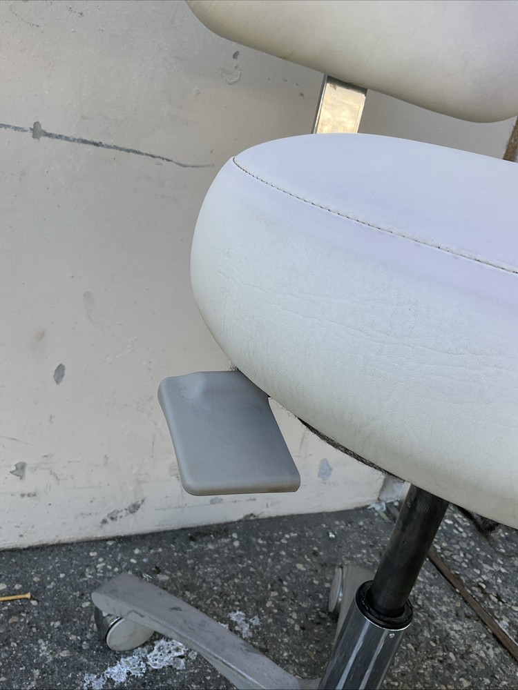 Brewer Design Dental Assistant Chairs Stools