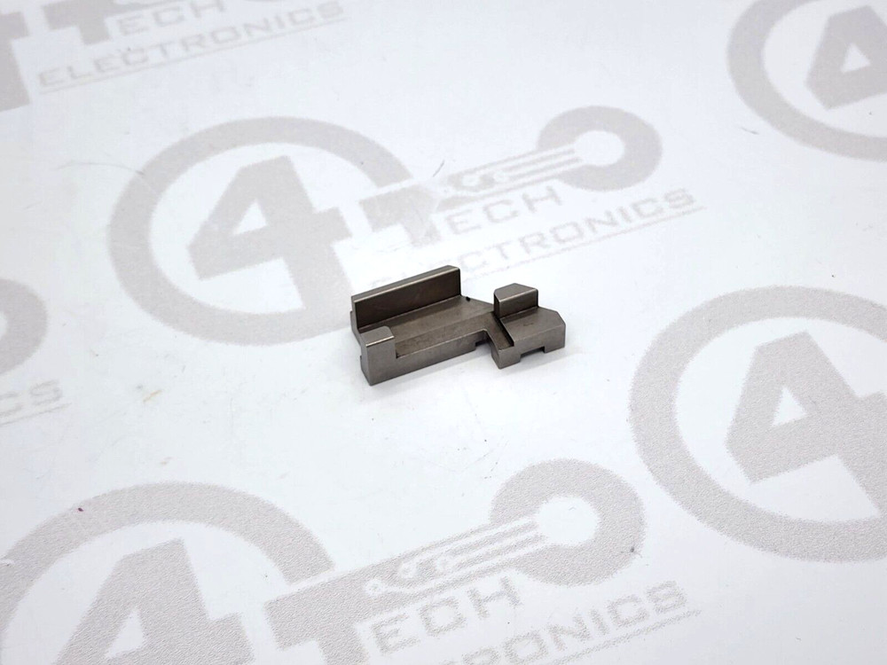 Universal Instruments Slide 30997505