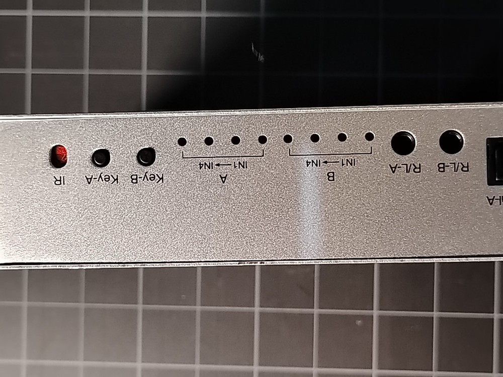 HDMI 4 X 2 KVM Matrix Box With Remote