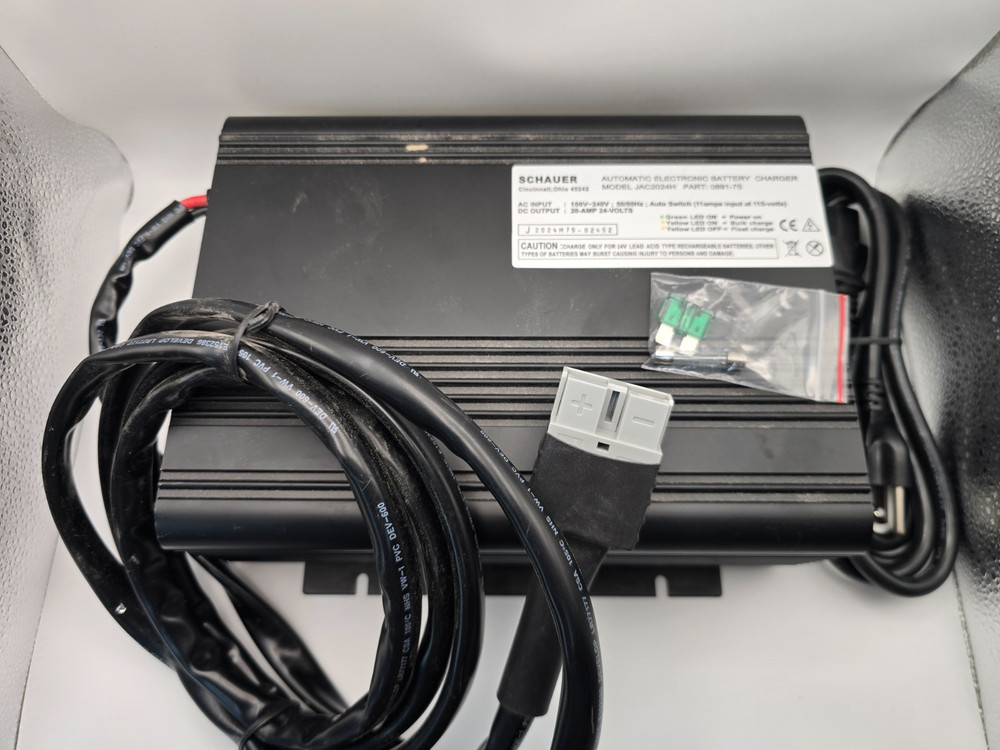 JAC2024H Schauer Battery Charger