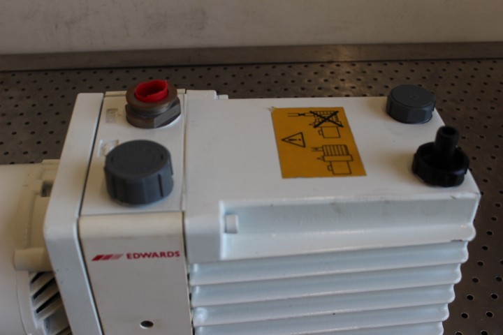 7013 Edwards E2M18 Dual Stage Rotary Vane Vacuum Pump